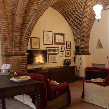 Antica Casa Del Borgo